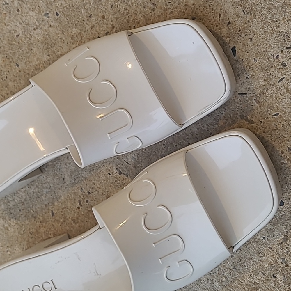 Gucci Rubber Off-White Platform Sandals - Picture 7 of 7